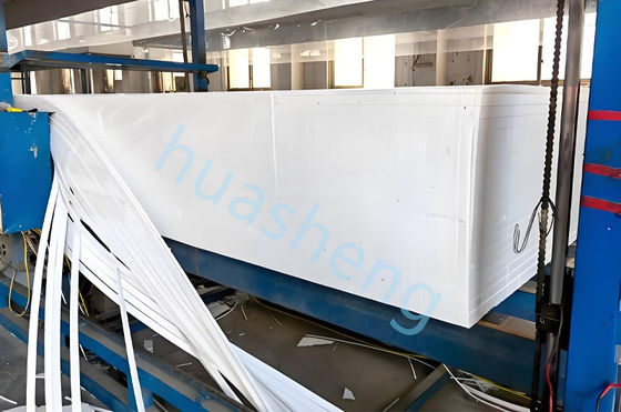 Ligne de production de feuilles d'isolation en mousse de polystyrène contrôlée par Omron PLC pour le bloc EPS